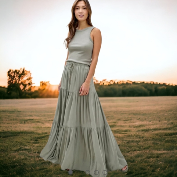 Splendid Tiered Maxi Skirt - Picture 4 of 4